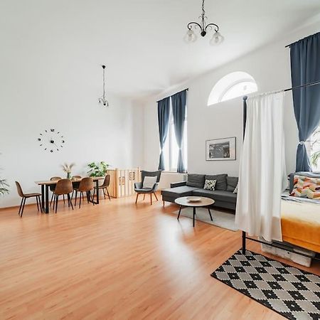 Apartmán 117 M² Near Nussdorferstrasse Vídeň Exteriér fotografie