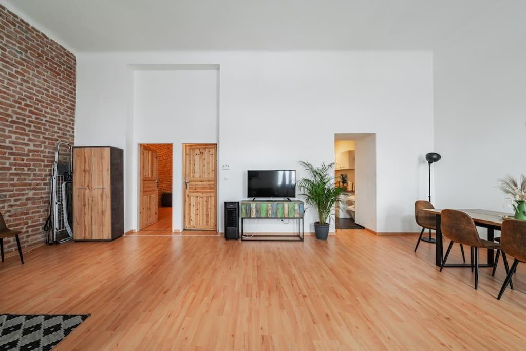 Apartmán 117 M² Near Nussdorferstrasse Vídeň Exteriér fotografie