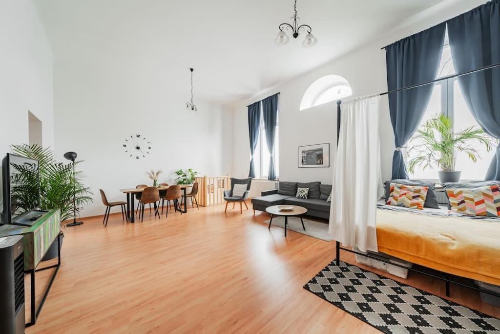 Apartmán 117 M² Near Nussdorferstrasse Vídeň Exteriér fotografie